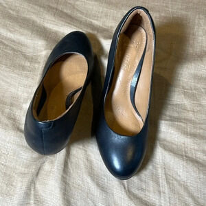 Clarks black heels classic  shoes